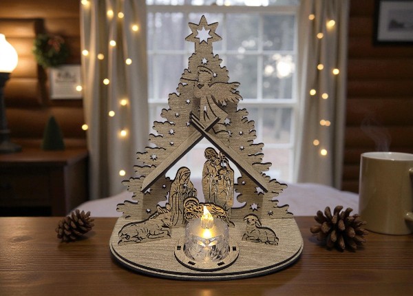 Dřevěný vánoční betlém – Vyřezaná Svatá rodina