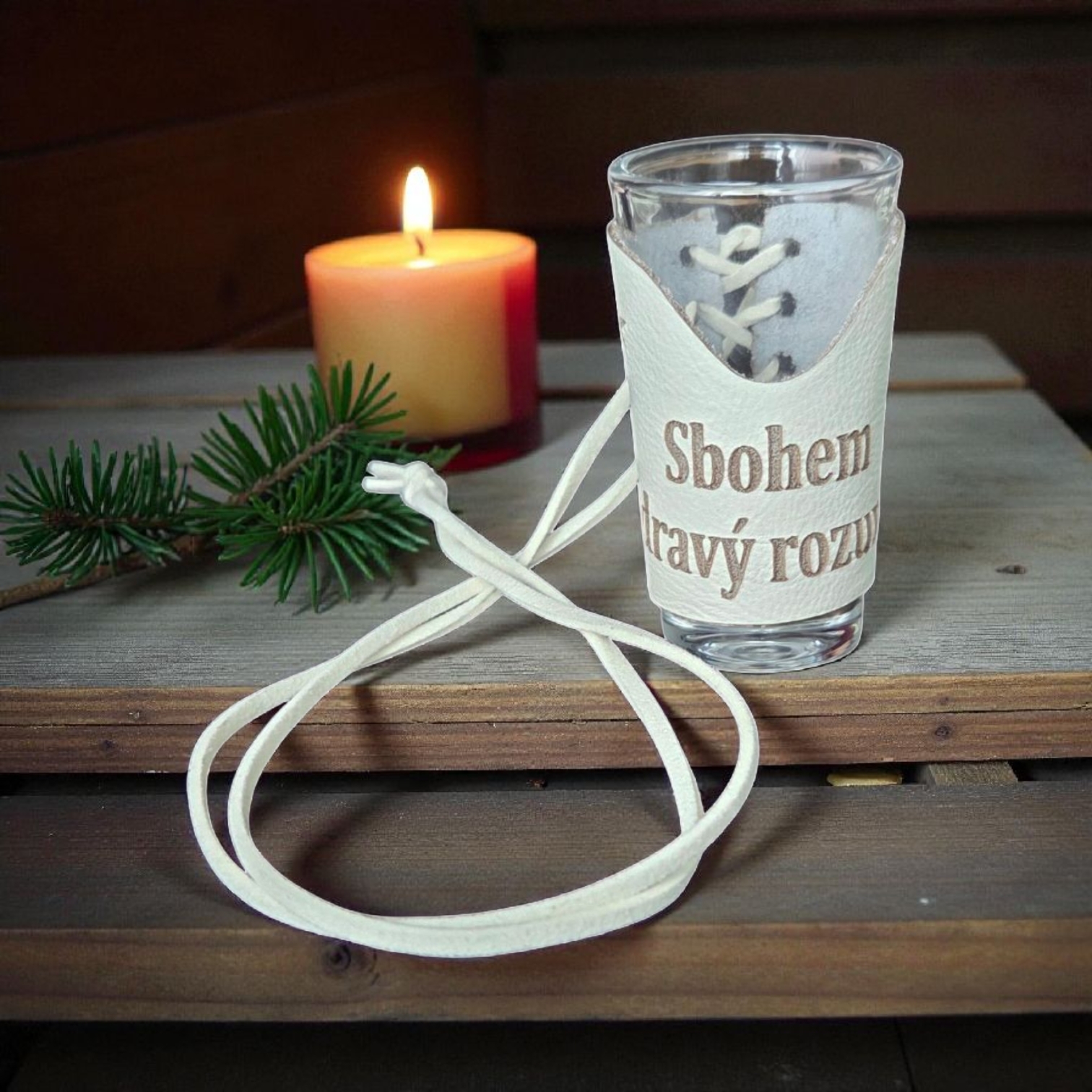 Skleněný panák s koženým obalem – Sbohem zdravý rozume