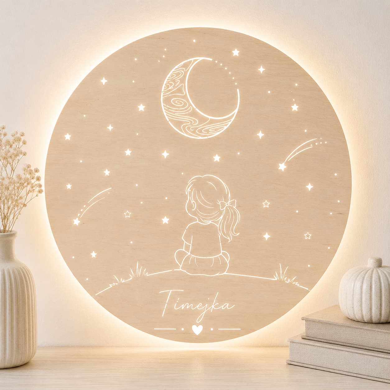 Dřevěná LED lampa na stěnu - Holčička pod měsícem se jménem