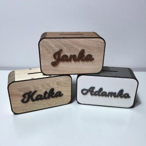 Dřevěná 3D pokladnička se jménem nebo nápisem