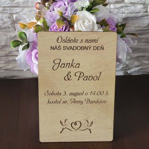 Dřevěná svatební pozvánka