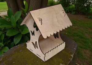 Dřevěná budka pro ptáky