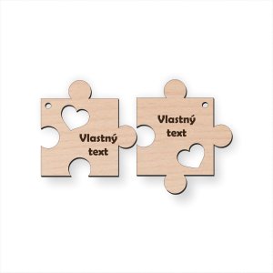 Personalizovaný dřevěný přívěsek pro pár – puzzle srdce s vlastním textem