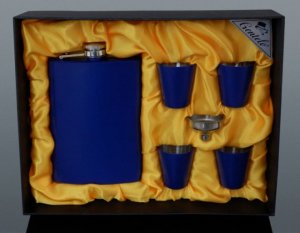Souprava BLUE placatka 240 ml + 4ks štamprliček 35 ml
