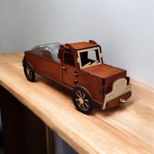 Dřevěný stojan auto s lahví