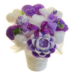 Mýdlová kytice - fialovo - bílá