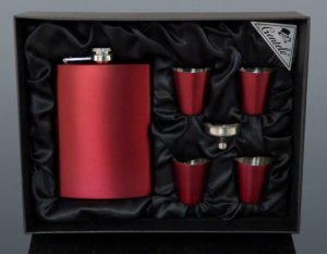 Souprava BURGUNDY placatka 240 ml + 4ks štamprliček 30 ml
