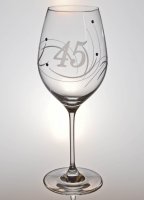 Výroční sklenička na víno swarovski - K 45. narozeninám