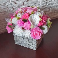 Mýdlová kytice - Ružová v čtvercovém květináči