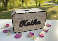 Dřevěná 3D pokladnička se jménem nebo nápisem