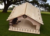 Dřevěná budka pro ptáky