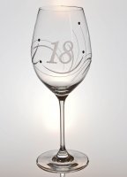 Výroční sklenička na víno swarovski - K 18. narodeninám
