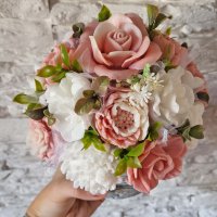 Mýdlová kytice v keramickém květináči - světle růžová