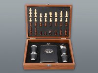 Souprava BLACK placatka 240 ml + 4ks štamprliček 30 ml + ŠACHY