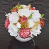Mýdlová kytice v keramickém květináči - bordová, bílá